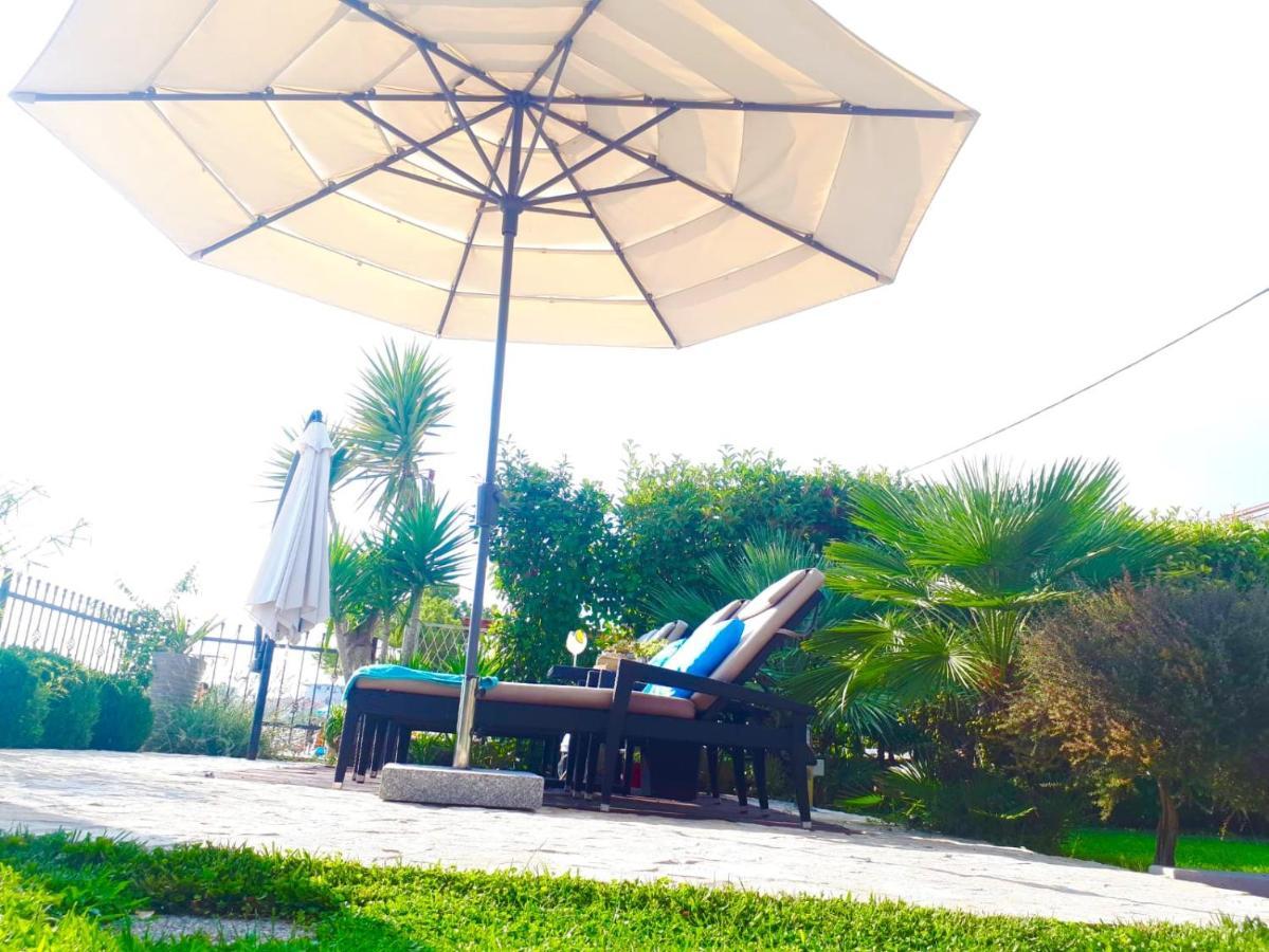 Villa Maris- Beachfront Villa With Exclusive Pool Podstrana Exterior foto