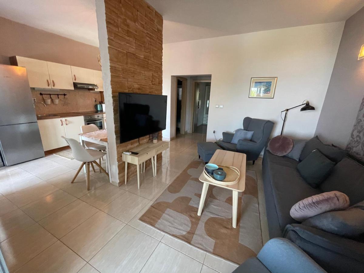 Villa Maris- Beachfront Villa With Exclusive Pool Podstrana Exterior foto