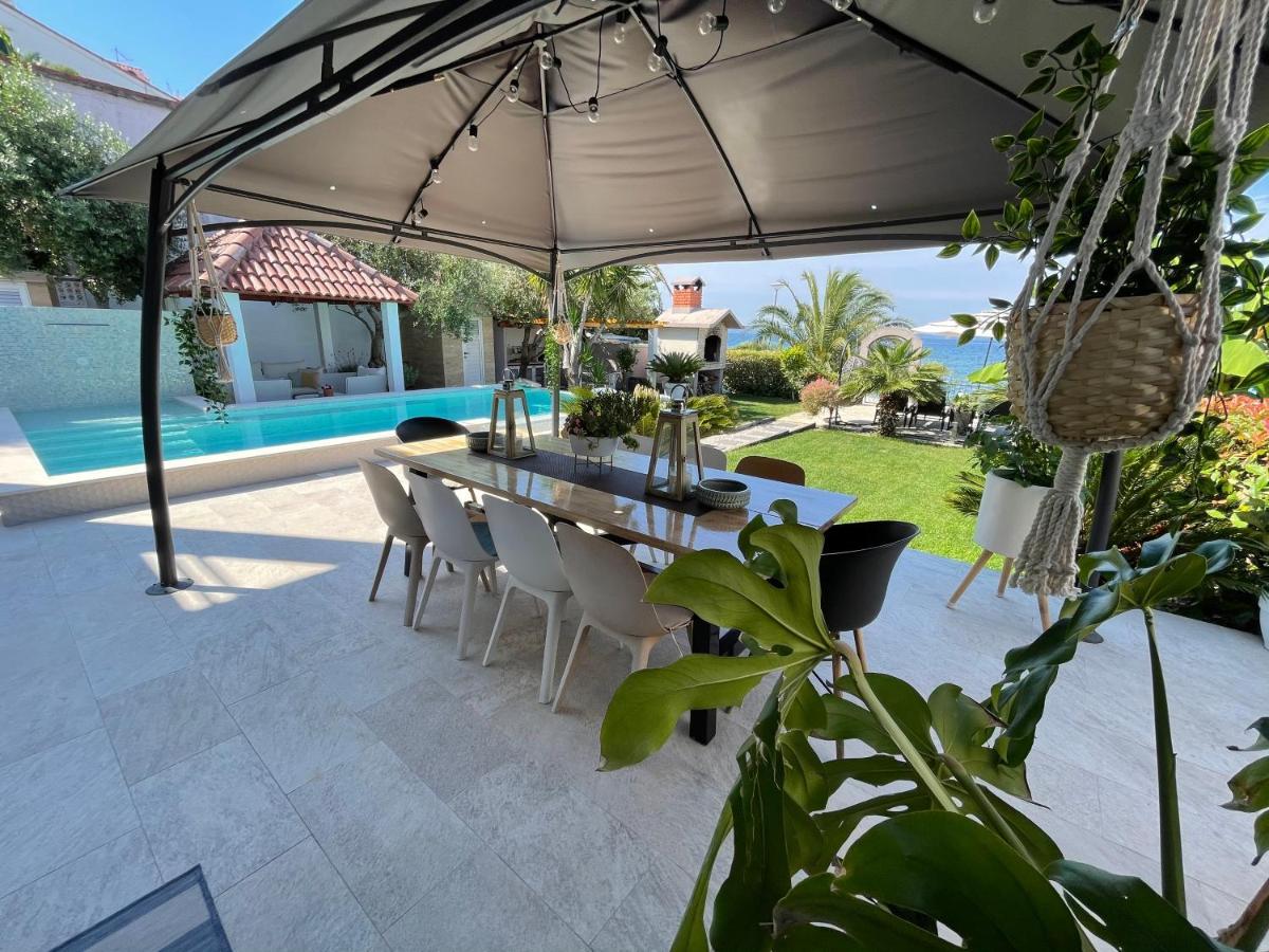 Villa Maris- Beachfront Villa With Exclusive Pool Podstrana Exterior foto