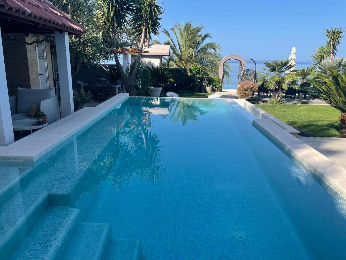 Villa Maris- Beachfront Villa With Exclusive Pool Podstrana Exterior foto