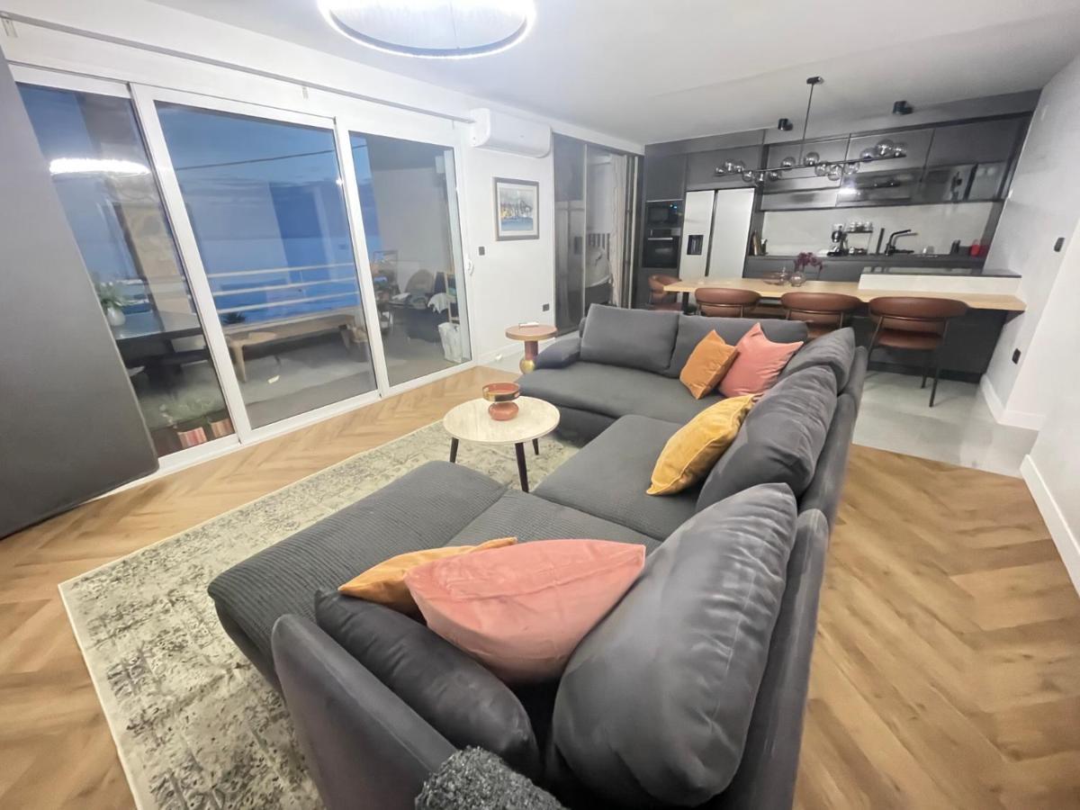 Villa Maris- Beachfront Villa With Exclusive Pool Podstrana Exterior foto